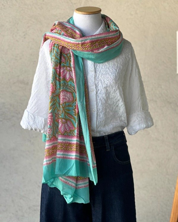 Producto - Pareo Mil Usos Aqua y Rosa