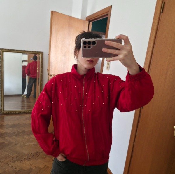 Campera de seda roja — imagen 8