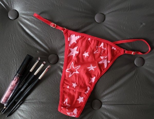 Producto - Bombi roja con cadena