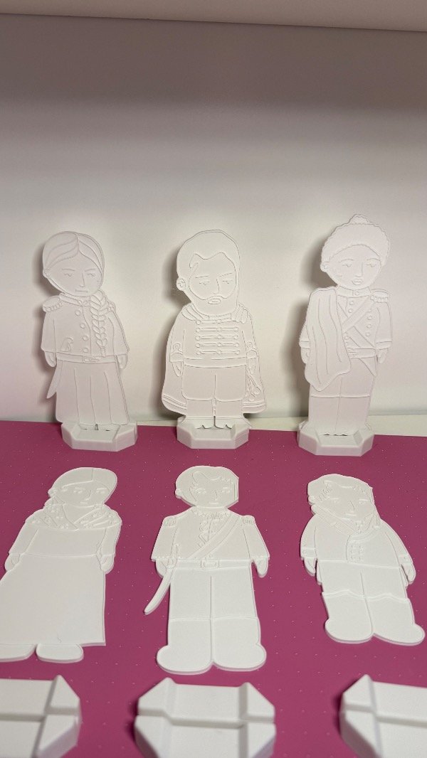 Producto - Protagonistas de nuestra  historia. Kit 3D para colorear - 2