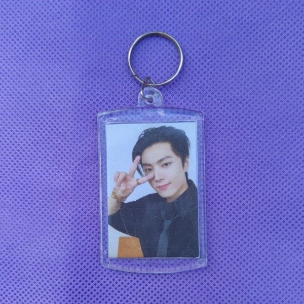 Producto - Llavero acrílico de ENHYPEN