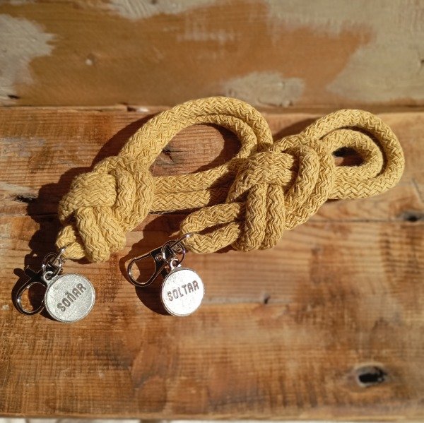 Producto - Llavero Nudo "Mostaza"