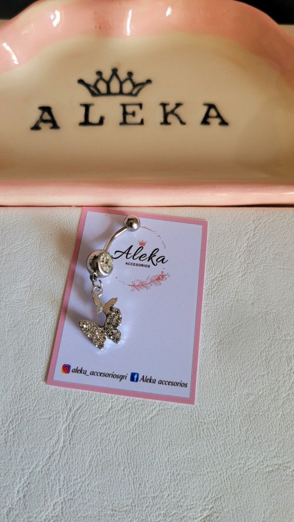 Producto - Piercing de Ombligo con dije colgante de mariposa con strass de acero quirúrgico - 1