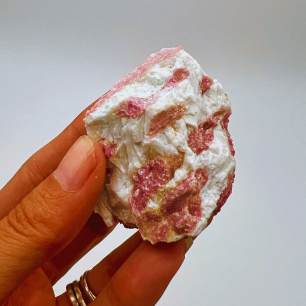 Producto - Cuarzo con turmalina rosa 03