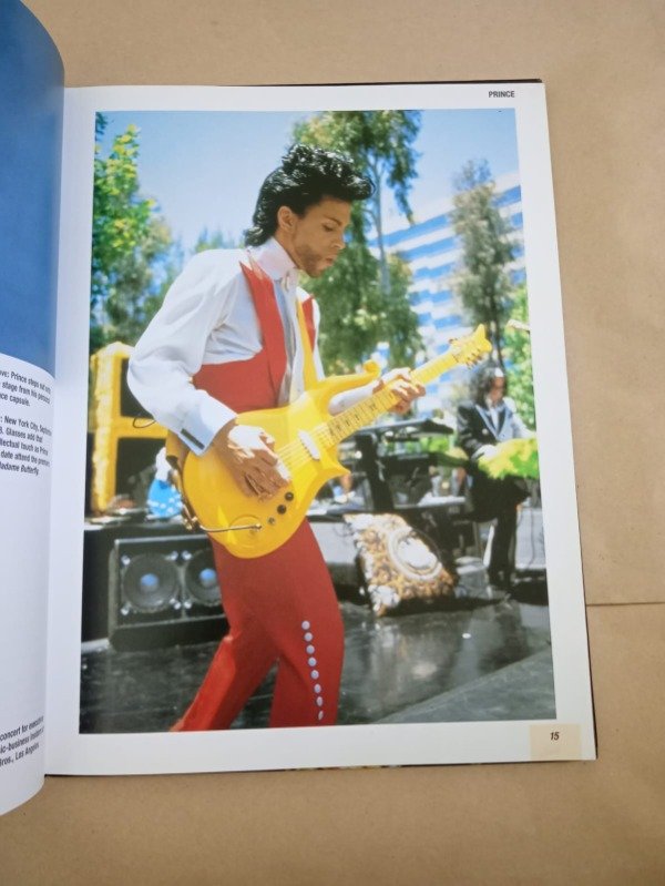 Producto - The artist fomerly known as Prince - Autores varios - Magna books 1995 T D - 1