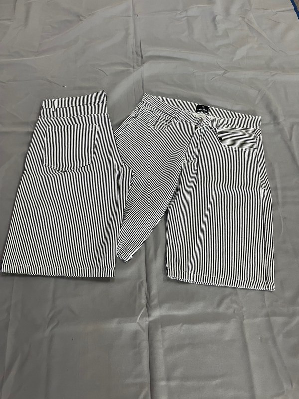 Producto - Baggy Rayada