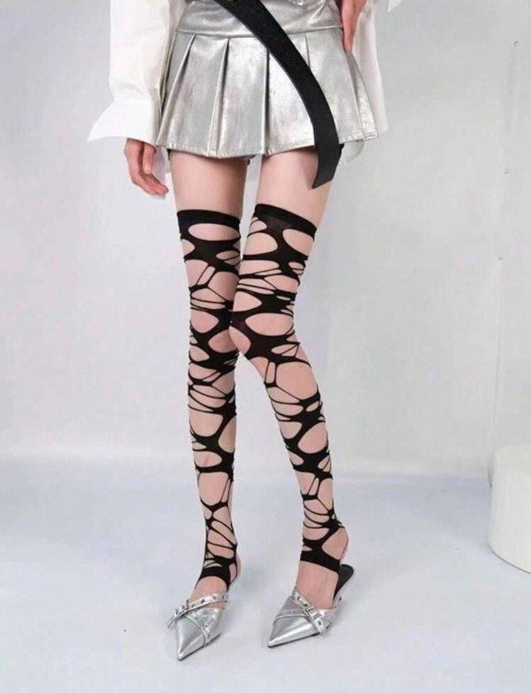 Producto - Medias bucaneras rasgadas