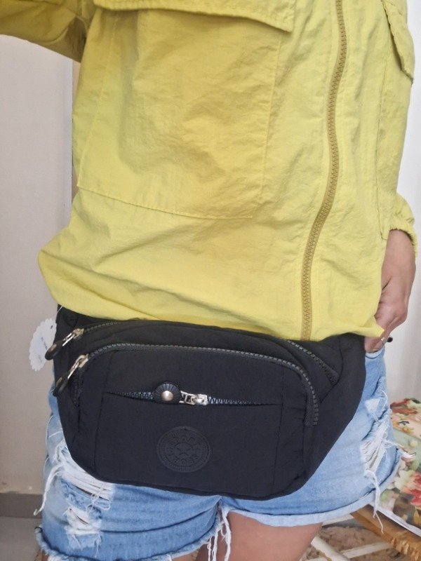 Producto - Riñonera Negra Deportiva