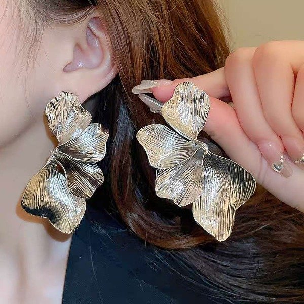 Producto - Aritos animalista plateado