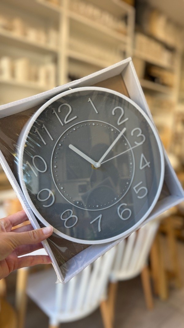 Producto - Reloj Gris