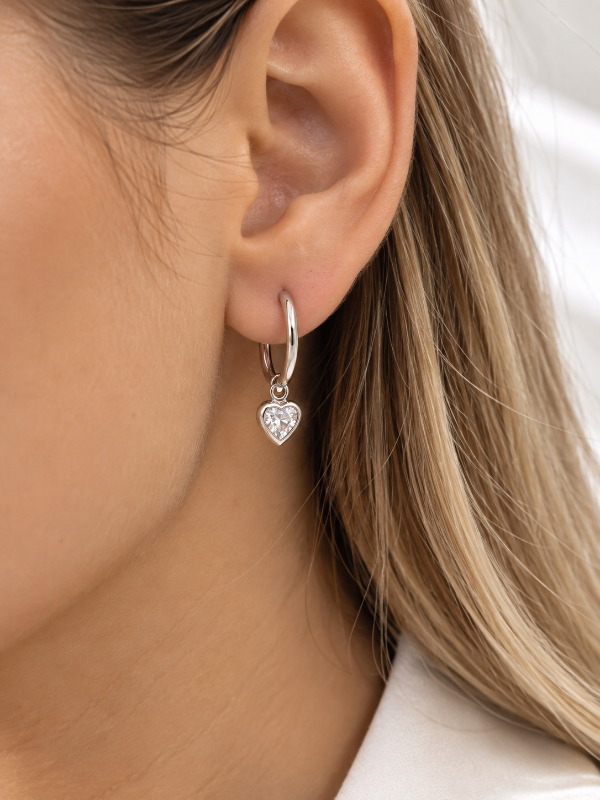 Producto - Aros argollas de plata con dije corazón piedra blanca - 1