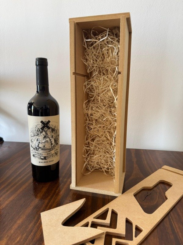 Producto - Caja de vino Cordero con Piel de Lobo Malbec - 1
