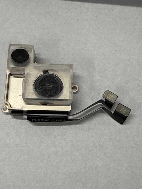 Producto - CAMARA TRASERA IPHONE 15  ORIGINAL