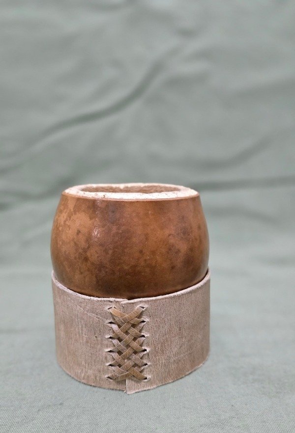 Producto - MATE CRIOLLO CON BASE EN CUERO CRUDO