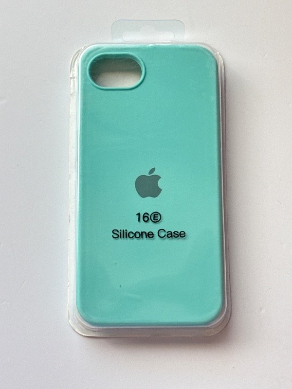 Producto - Silicone case verde agua iphone 16 e
