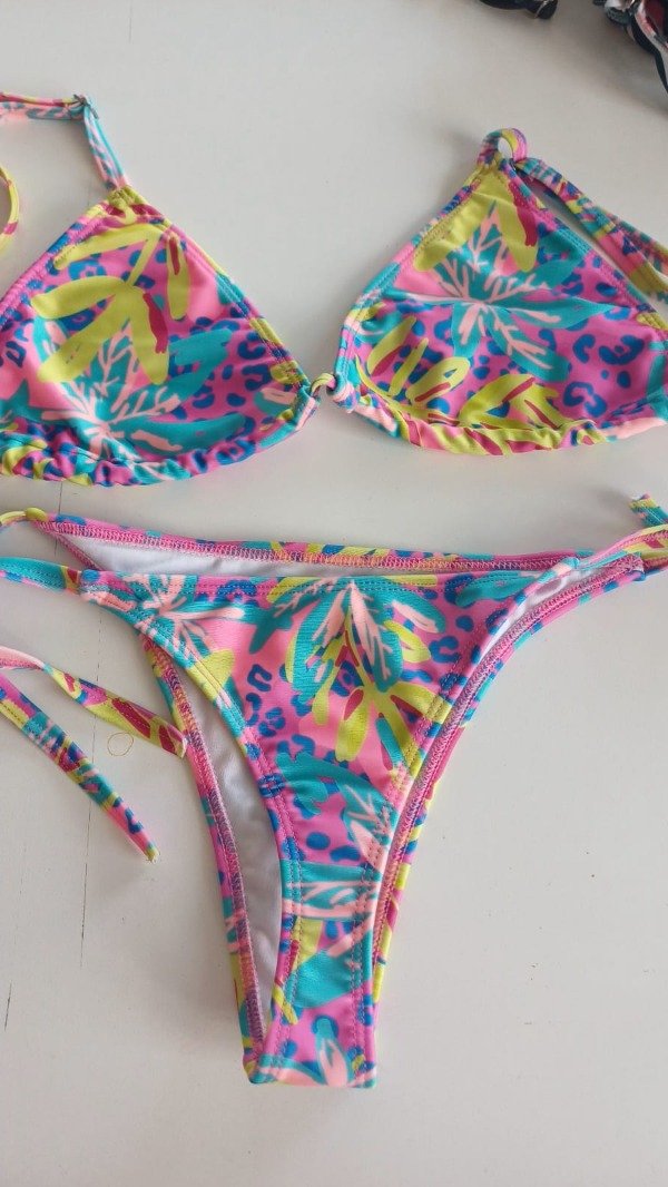 Producto - Bikini Flores Traingulo