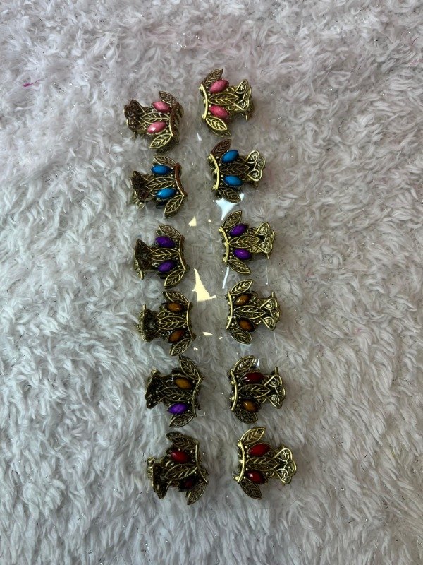 Producto - Brochecito de metal forma Hojas- el par