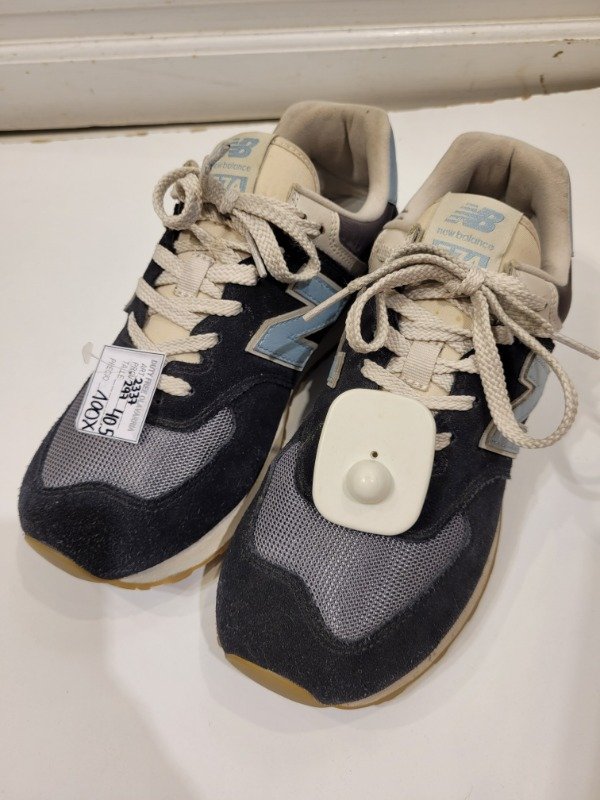 Producto - Zapatillas NEW BALANCE 574 azul y celeste Talle 40.5 - PRECIO: 100X