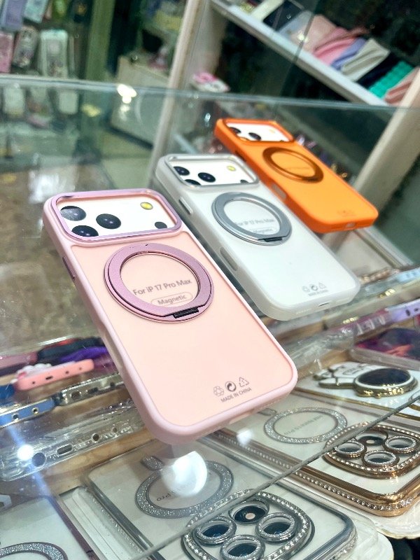 Producto - Funda Mag Safe con soporte 360 IPhone 17 pro / 17 pro max - 2