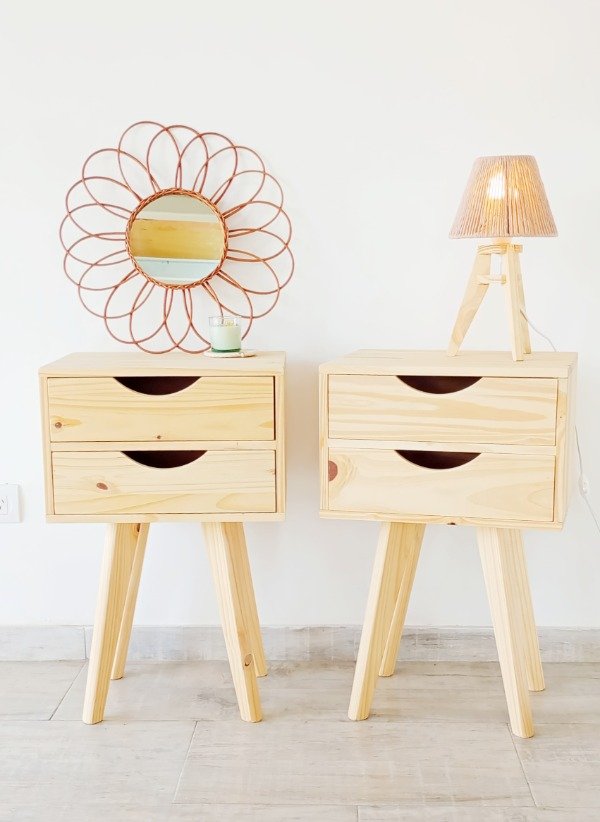 Producto - Mesa de luz retro alta