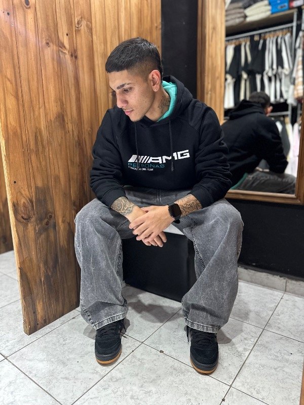 Producto - Buzo AMG