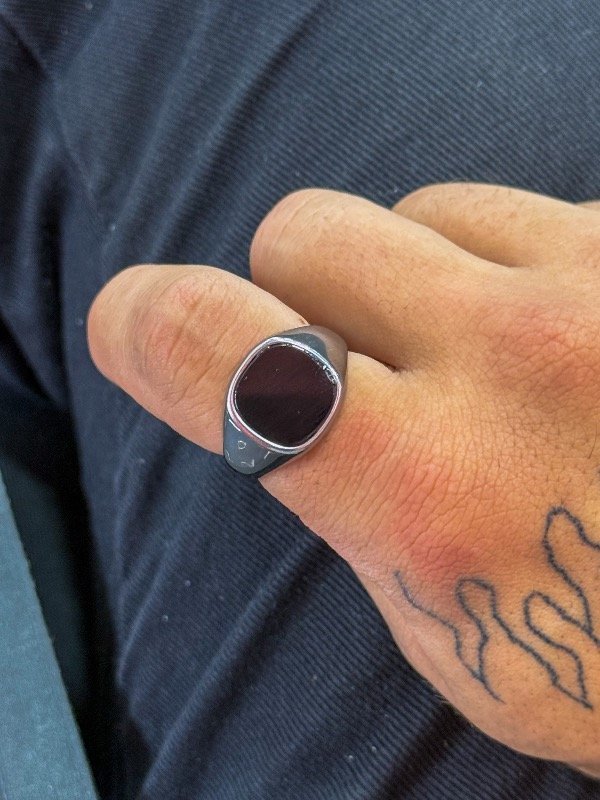 Producto - Anillo de acero quirúrgico hombre ónix