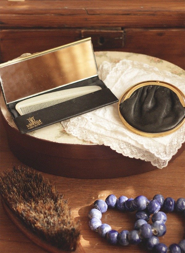 Producto - Set de Espejito, Peine y Monedero "Gucci"