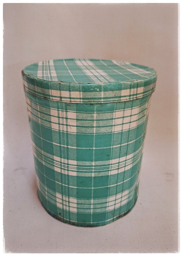 Producto - Lata de Galletitas verde Años 70