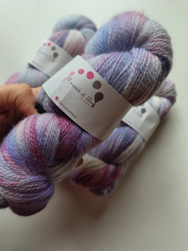 Producto - Zarzamoras- Mohair y Corriedale, fingering.