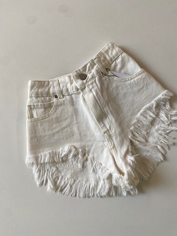 Producto - Short fleco withe