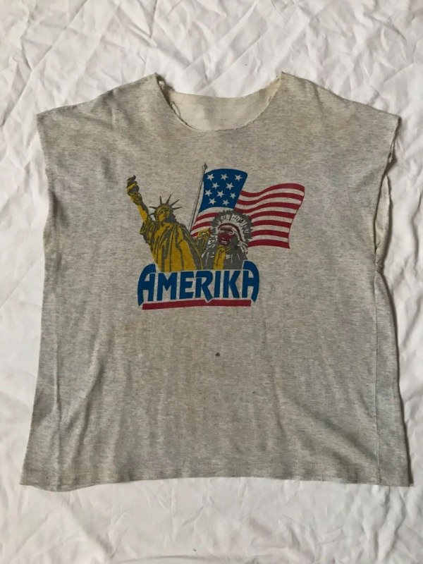 Producto - 80s rare distressed Amerika sweatshirt.