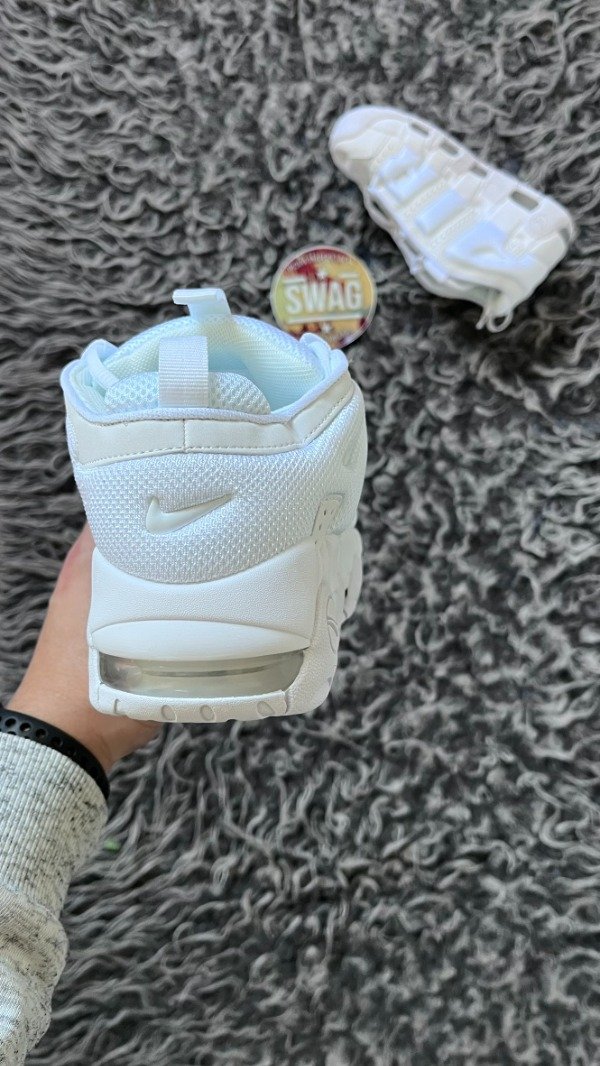 Producto - AIR MORE UPTEMPO LOW TRIPLE WHITE - 2