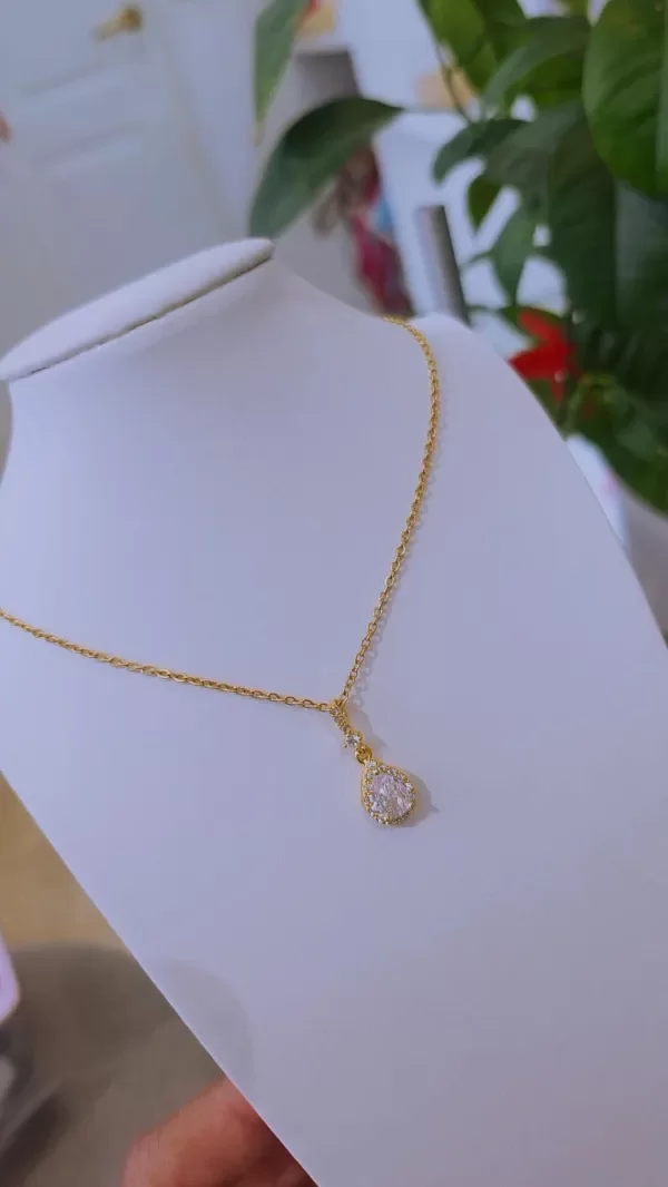 Producto - Collar dorado gota cubic AD
