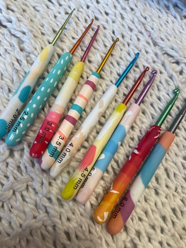 Producto - Set Agujas Crochet Aluminio con mango ergonómico Decoradas