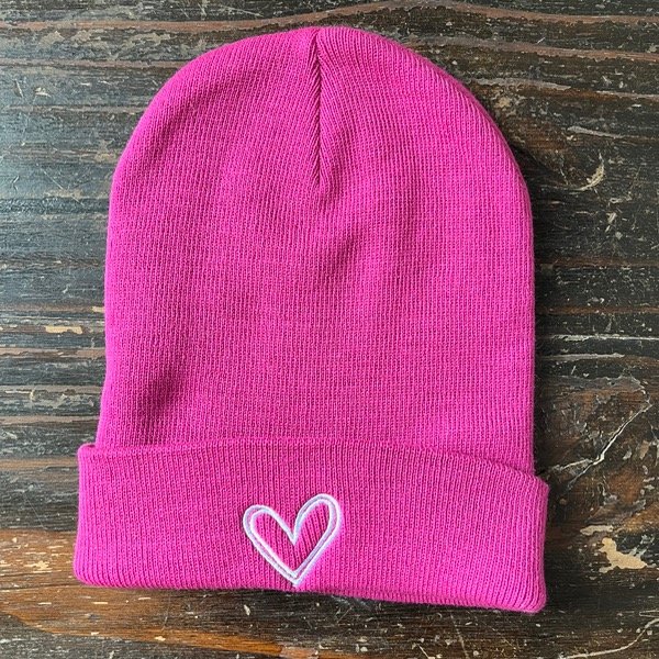 Producto - Gorro Adulto bordado Corazón fuccia