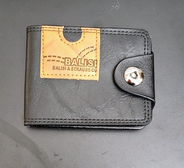 Producto - Billetera Negra detalle en marrón interior tarjetero, billetes