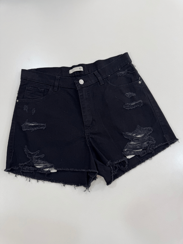 Producto - Short negro con roturas
