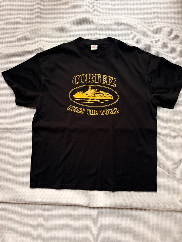 Producto - Corteiz Tee Honey Yellow