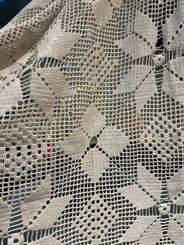 Producto - Cubrecama al crochet en algodón tiza con flecos