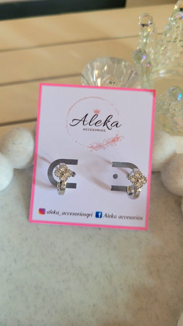 Producto - Argollas trébol con zirconia plateado - 2
