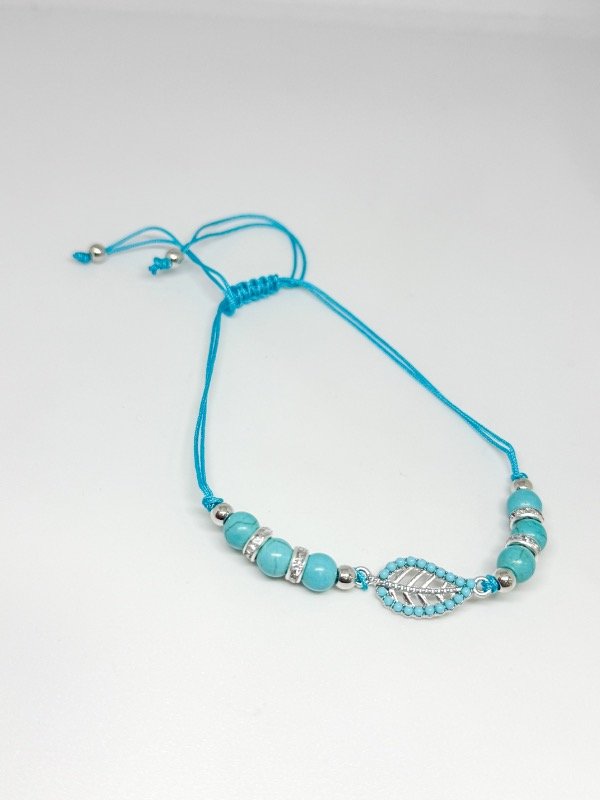 Producto - Pulsera de hilo y piedras turquesa dije hoja
