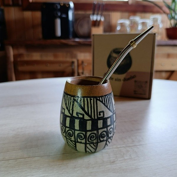 Producto - Mate de Algarrobo dibujos geometricos