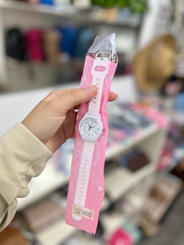 Producto - Reloj goma blanco clasico