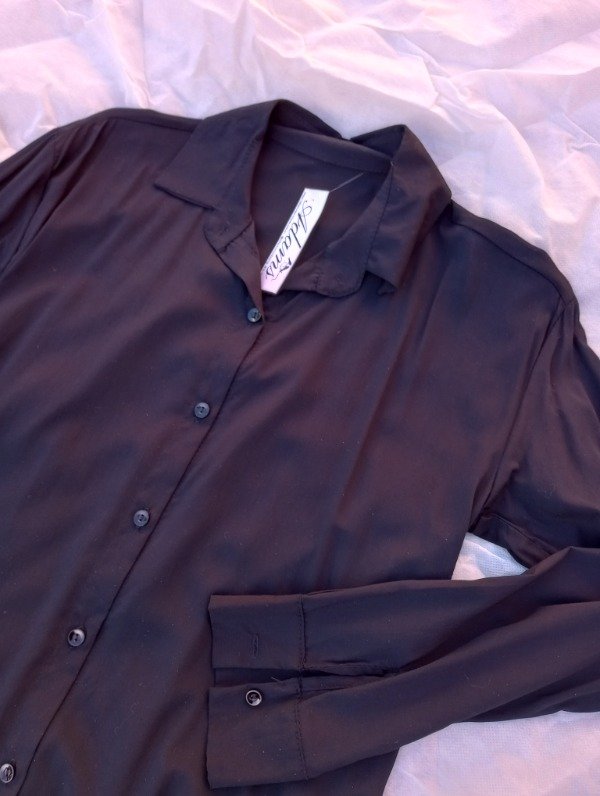 Producto - CAMISA  LARGA ELASTIZADA  NEGRA TALLE 2/3