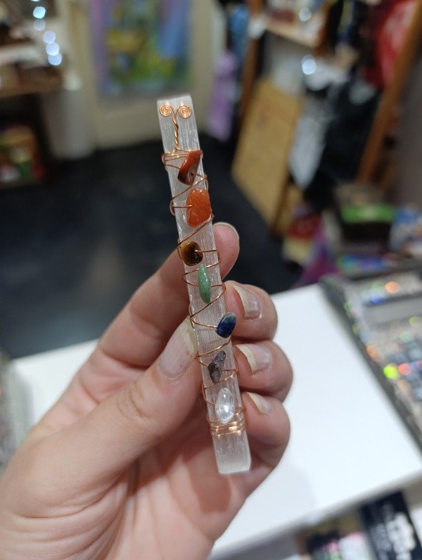 Producto - Vara selenita 7 chakras