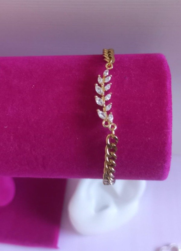 Producto - Pulsera hojitas 19cm en acero dorado