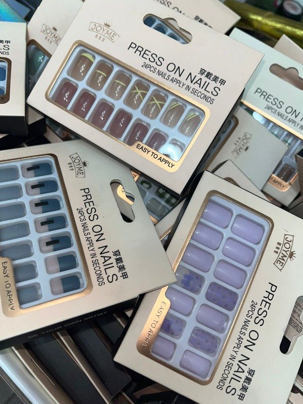 Producto - UÑAS PRESS ON X6 SURTIDA