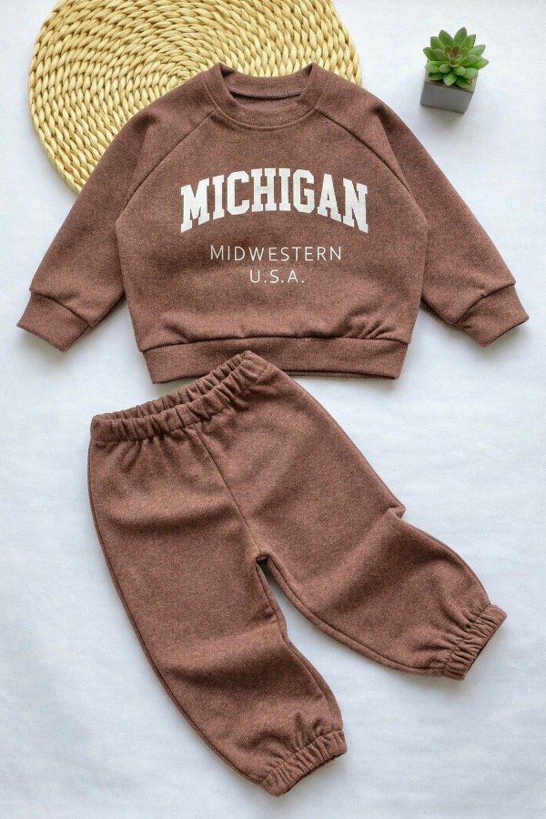 Producto - CONJUNTO MICHIGAN MARRÓN (BUZO + PANTALÓN BAGGY)