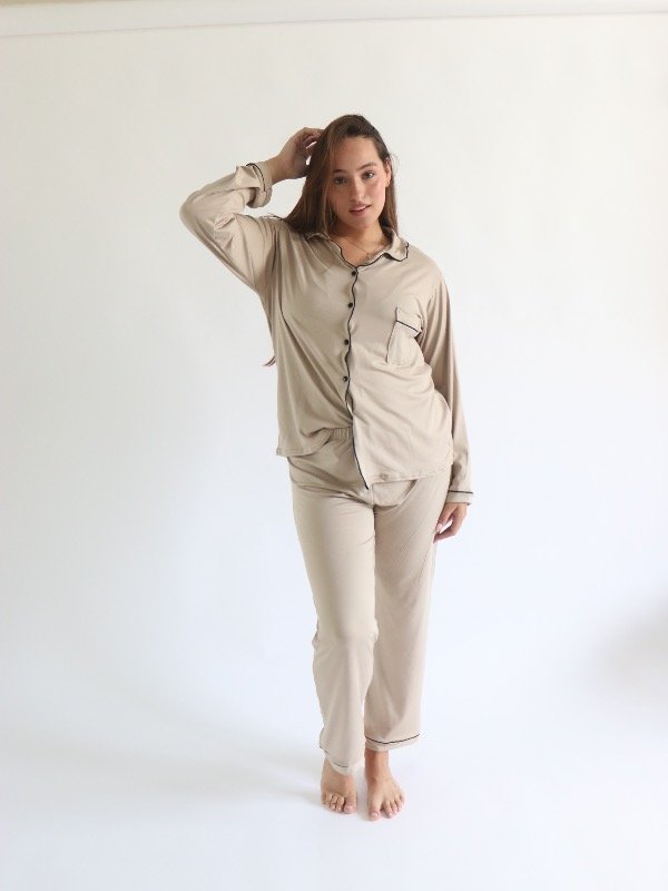 Producto - PIJAMA CAMISERO NUDE / PRE-SAVE