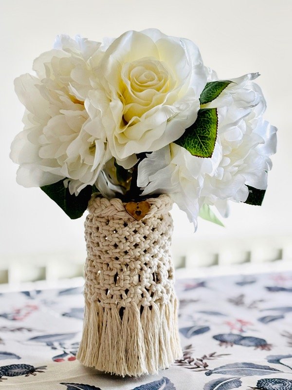 Producto - Frasco intervenido en macramé artesanal